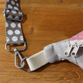 SLING BAG / HIP BAG / Gürteltasche - BULLTERRIER v4