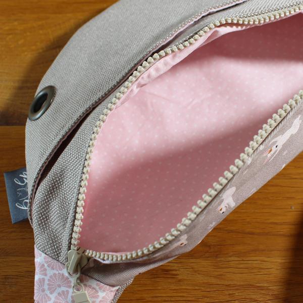 SLING BAG / HIP BAG / Gürteltasche - BULLTERRIER v1