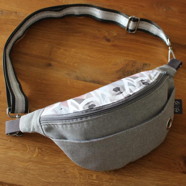 SLING BAG / HIP BAG / Gürteltasche - BULLTERRIER v1