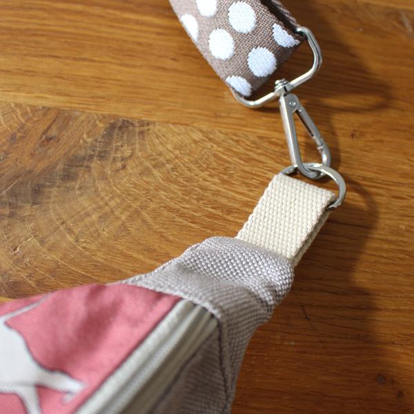 SLING BAG / HIP BAG / Gürteltasche - BULLTERRIER v4